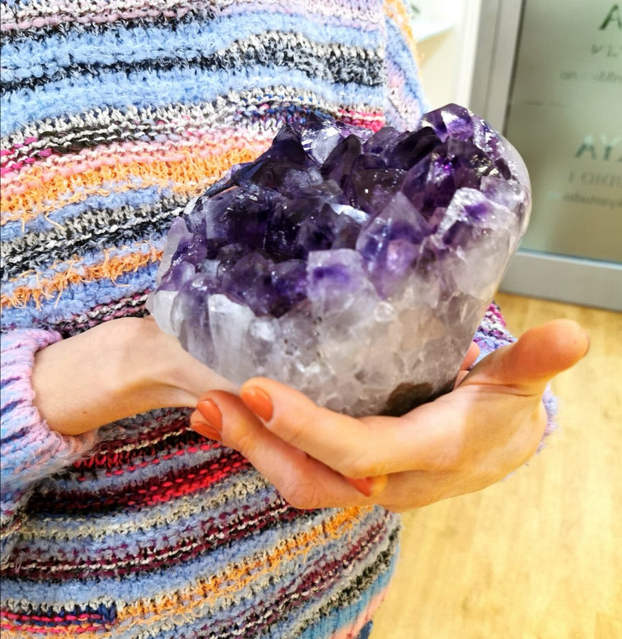 Amethyst crystals – IKYAstore