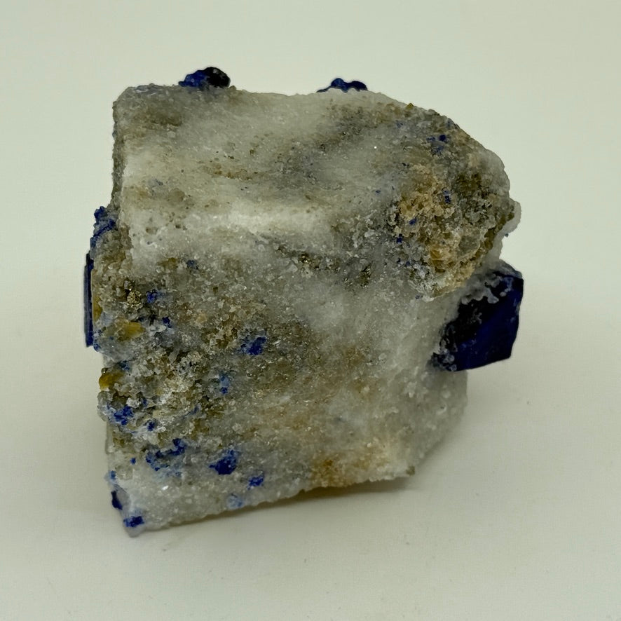 SOD32 Sodalite, blue crystallized