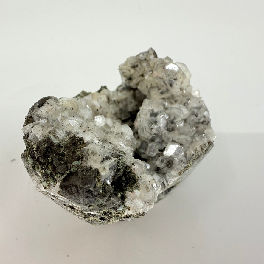 CHALBLA3 Chalcedony, black