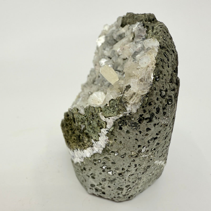 CHALBLA10 Chalcedony, black