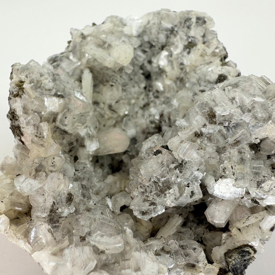 CHALBLA4 Chalcedony, black