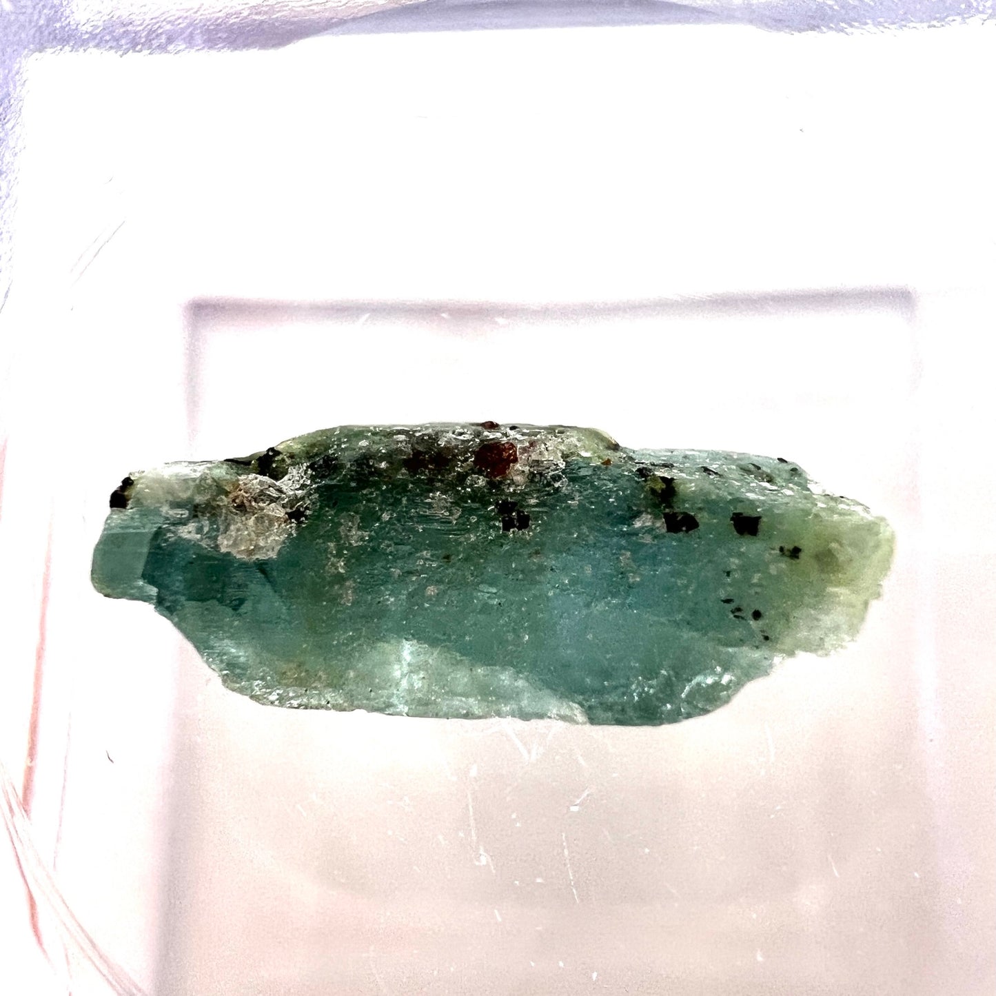 AQUAM4 Aquamarine