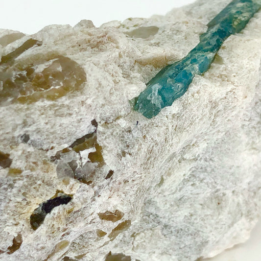 BERYLAQU2 Beryl, aquamarine