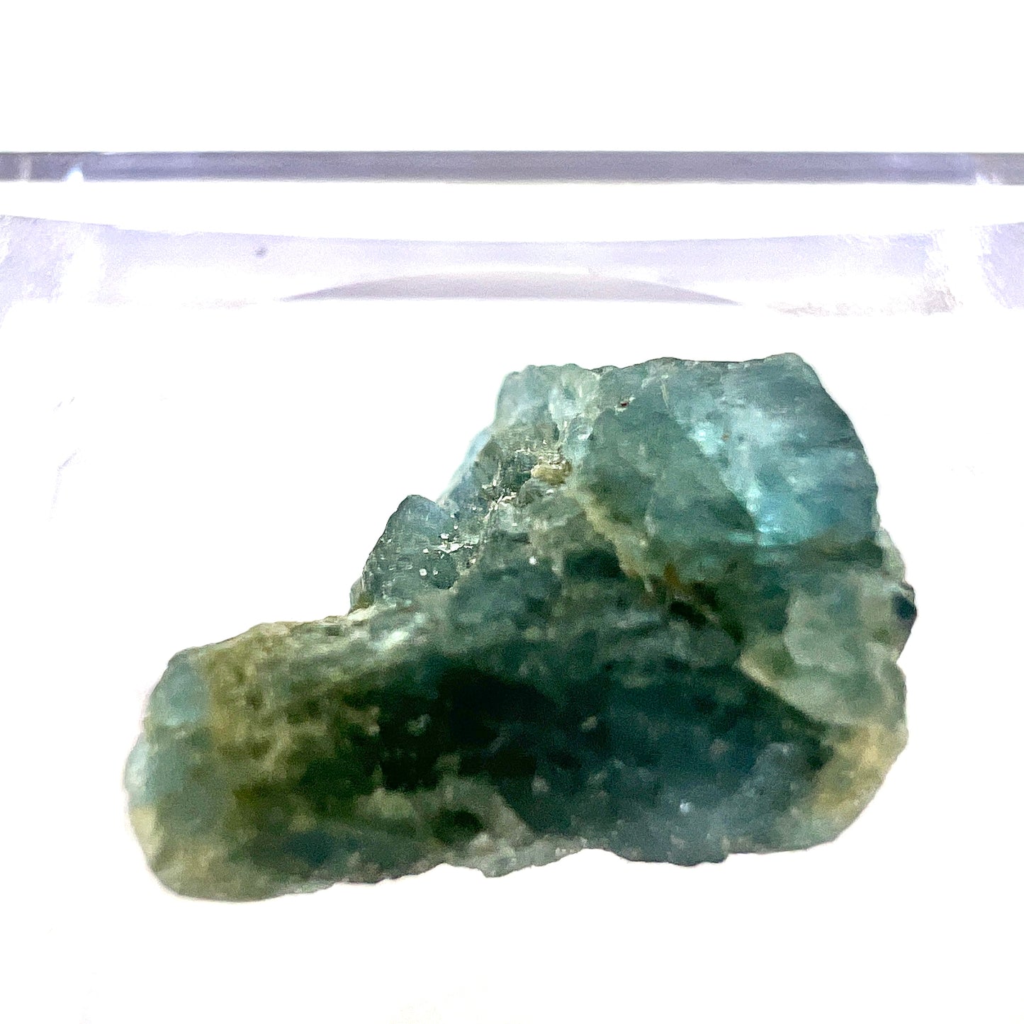 AQUAM11 Aquamarine