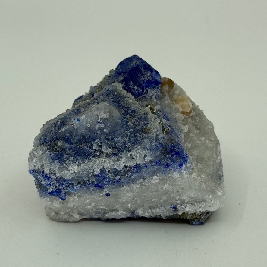 SOD31 Sodalite, blue crystallized