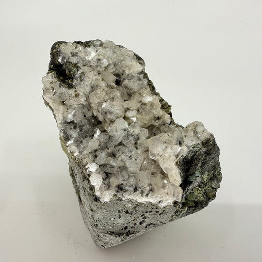 CHALBLA3 Chalcedony, black