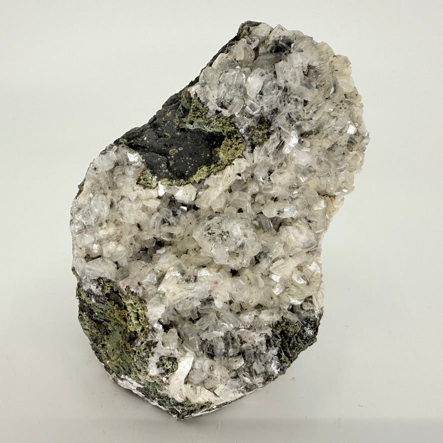 CHALBLA5 Chalcedony, black