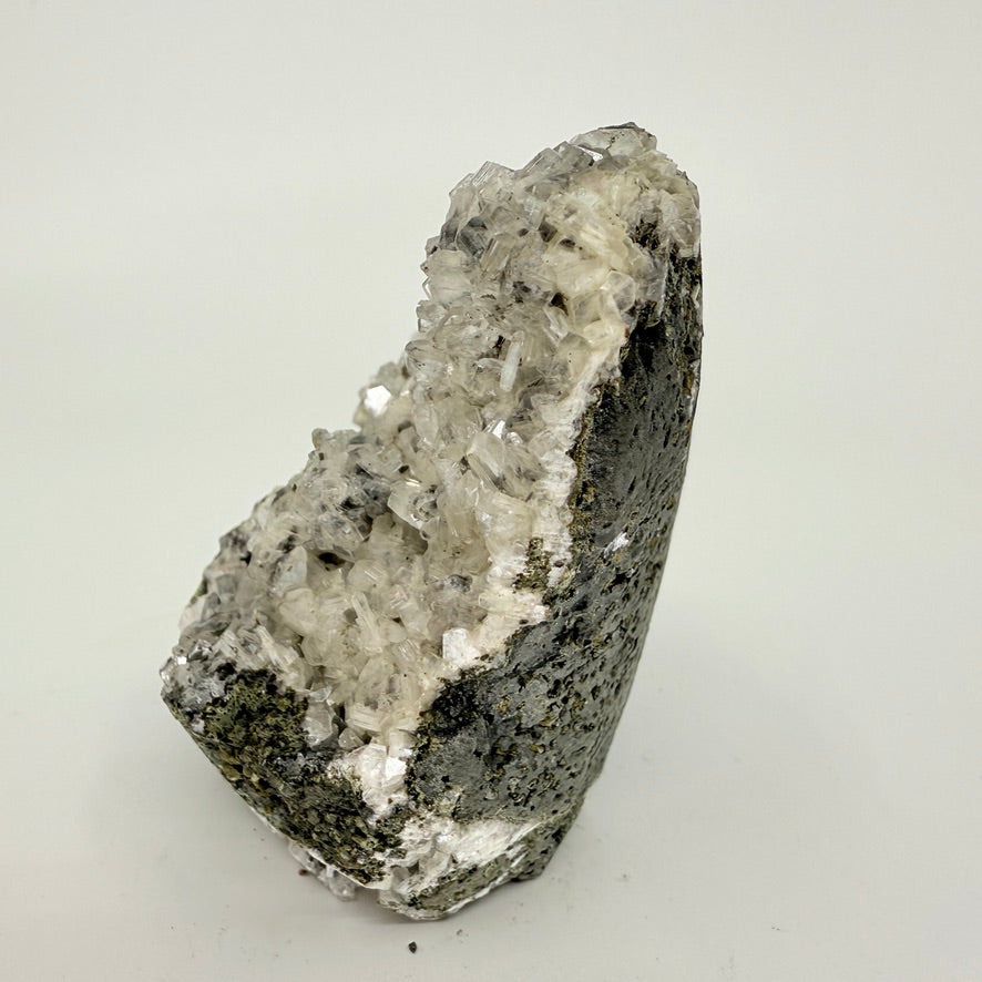 CHALBLA5 Chalcedony, black