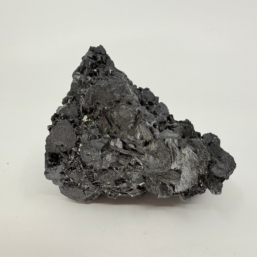 BTO29 Tourmaline, black