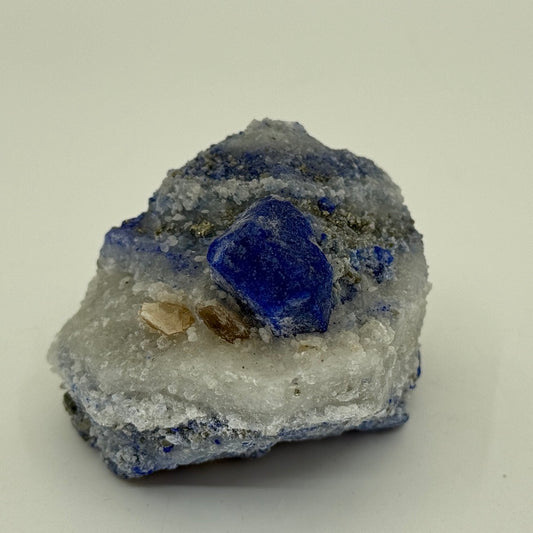 SOD31 Sodalite, blue crystallized