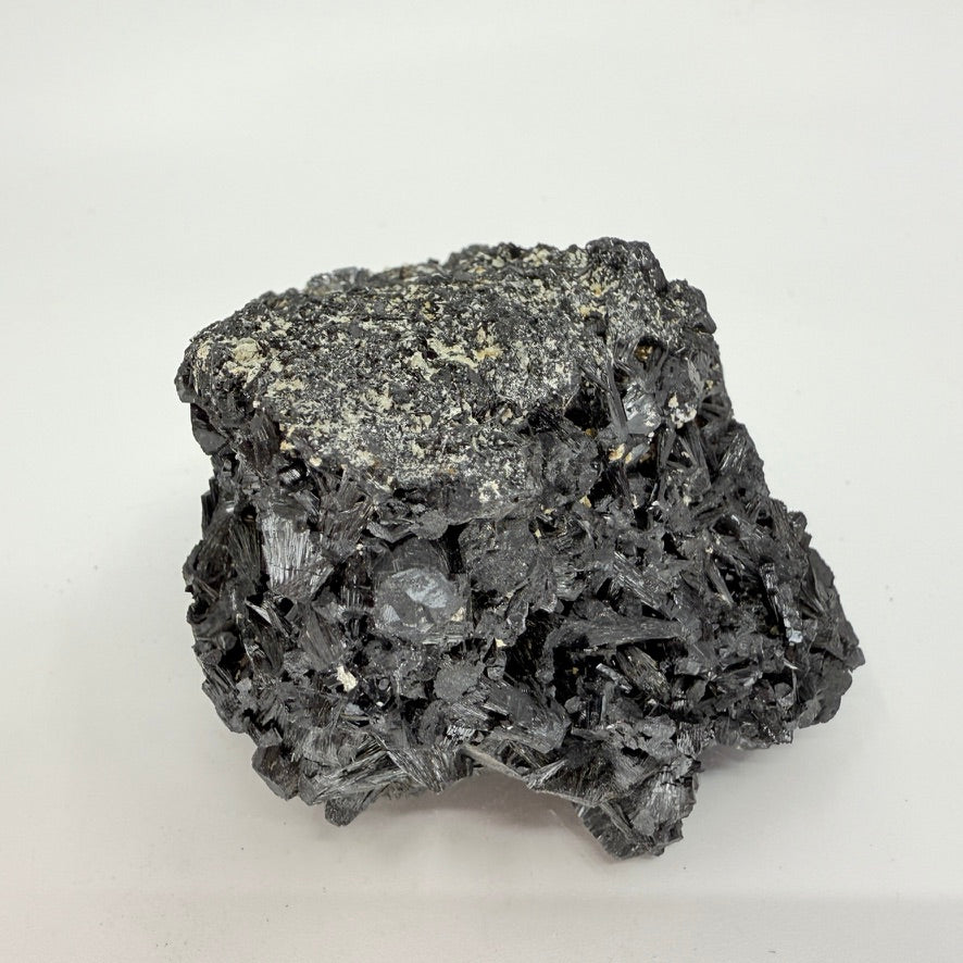 BTO27 Tourmaline, black