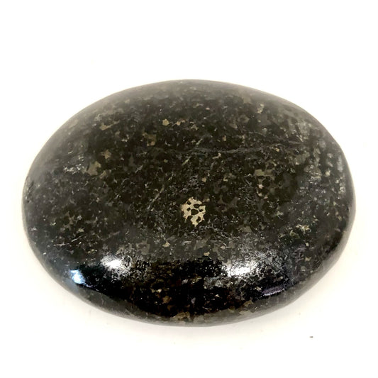 NUUM Nuummite palm stone (palmestein)