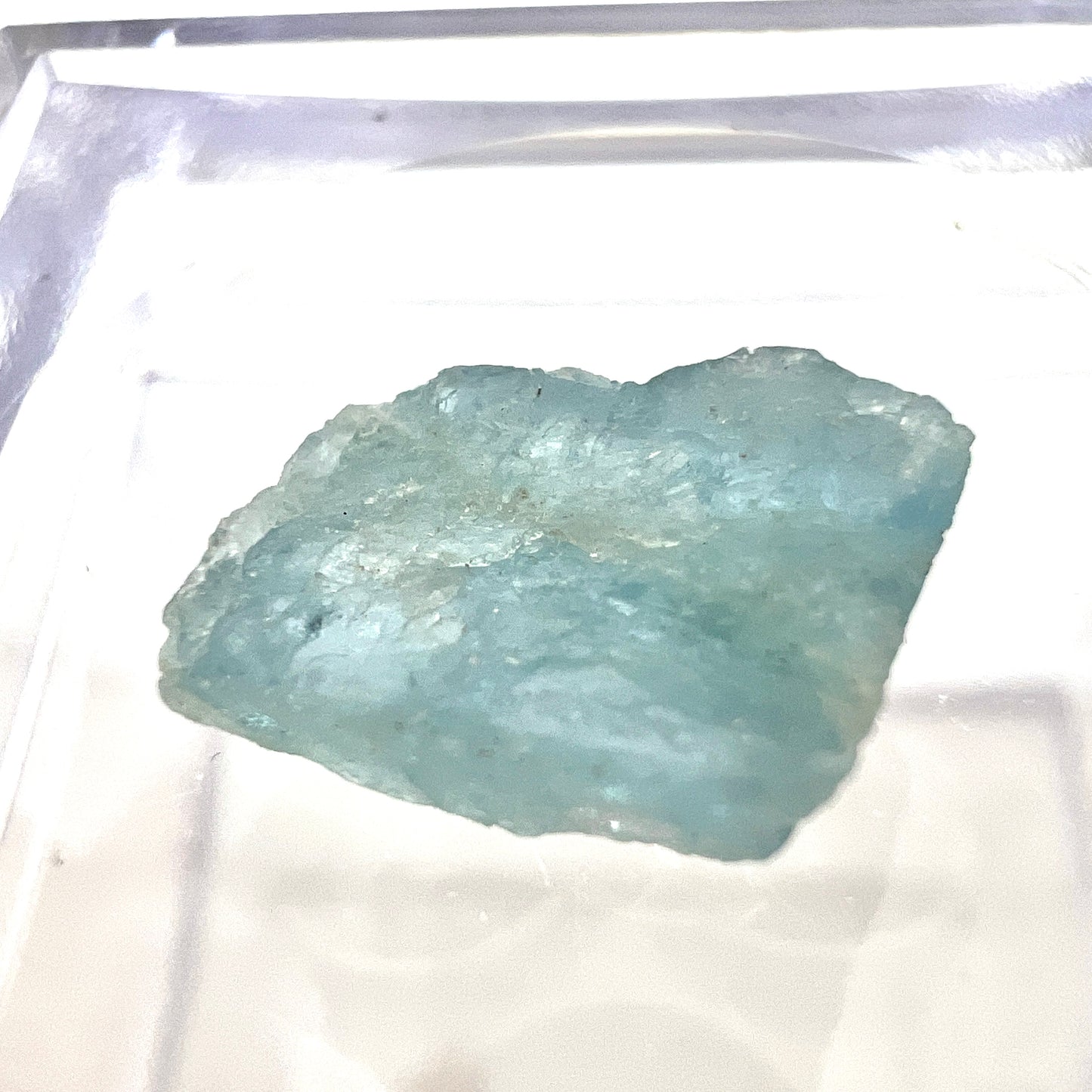 AQUAM8 Aquamarine