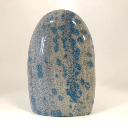 K2-3 K2 azurite in granite